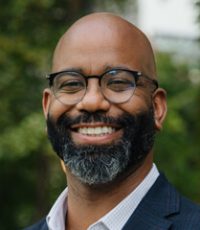 headshot-speaker-reuben-jonathan-miller